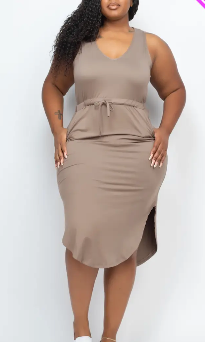 Plus Size Sleeveless Pocket Dress